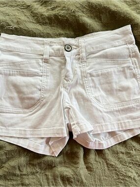 Unionbay Women’s Y2K Lowrise Micromini White Denim Shorts Size 0 Summer Casual
